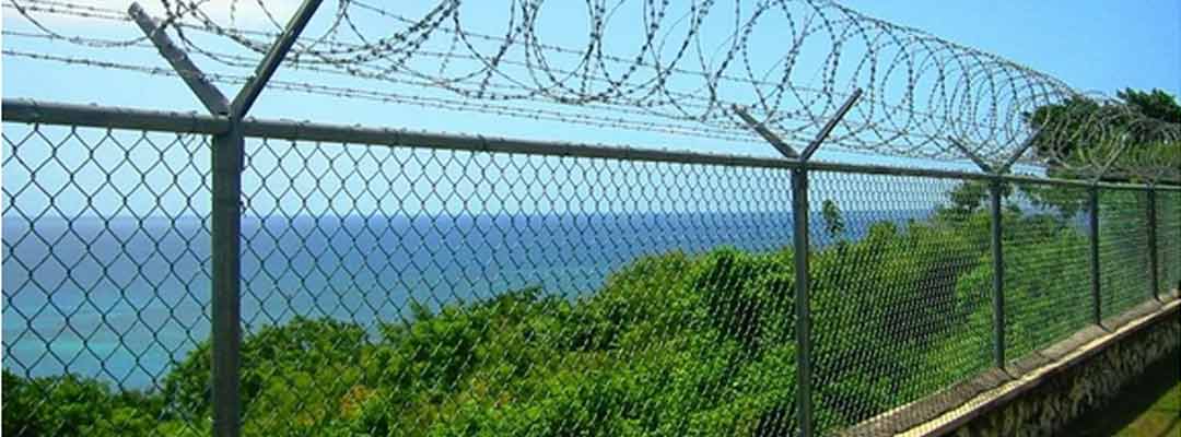 Concrete wired fence